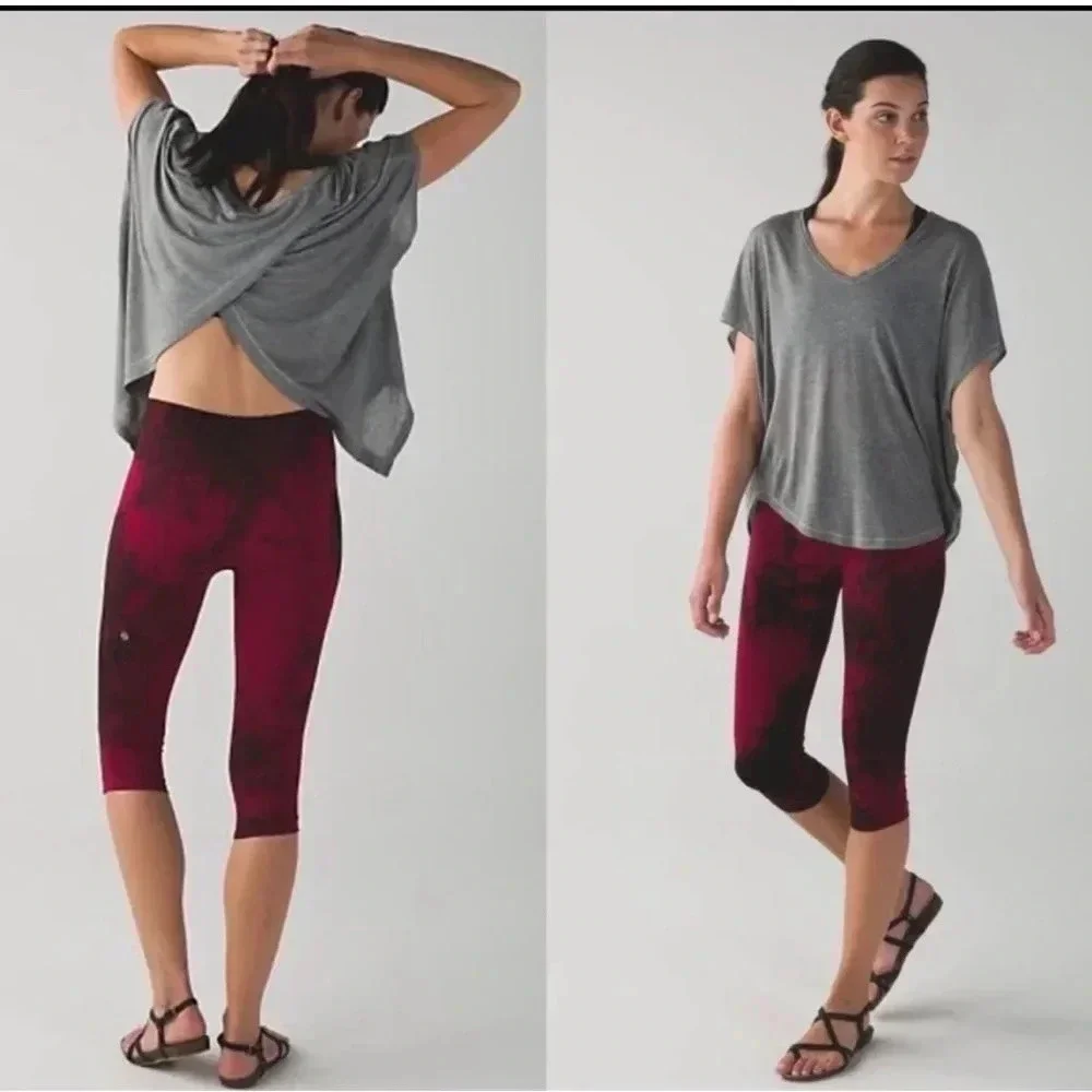 Lululemon athletica leggings in the flow crop II Capri wine berry tie dye size 6